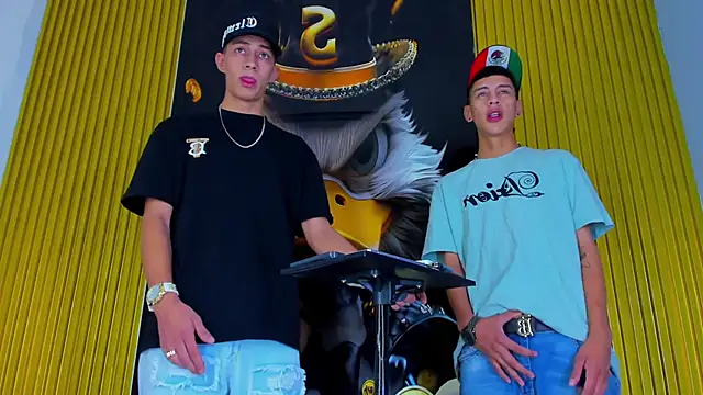 Snapshot of Dante_Brown1_ chatting on 10-31-25, 08:32 Dante Brown1 online show from 10-31-25, 08:32