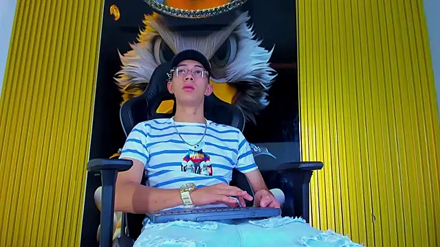 Snapshot of Dante_Brown1_ chatting on 11-20-25, 08:30 Dante Brown1 online show from 11-20-25, 08:30