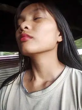 Snapshot of Senh_xxx chatting on 09-14-25, 10:03 Senh xxx online show from 09-14-25, 10:03