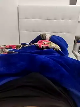 Yazaza1999 online show from 10-08-25, 10:46