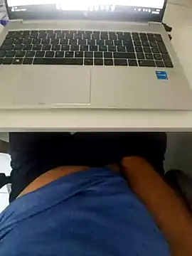 Snapshot of hpp66 chatting on 09-25-25, 02:54 hpp66 online show from 09-25-25, 02:54