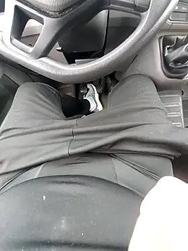 Snapshot of hpp66 chatting on 10-29-25, 12:07 hpp66 online show from 10-29-25, 12:07