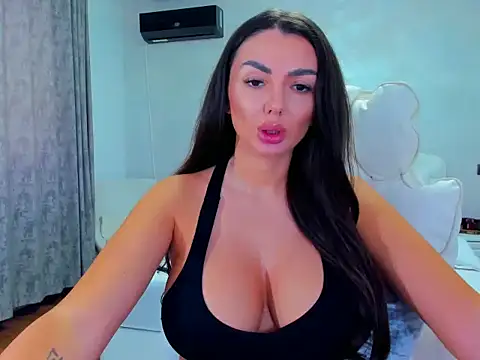 EllaElla90 online show from 11-21-25, 12:15