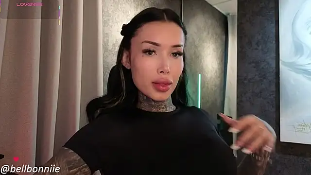 Snapshot of belllbonniie chatting on 11-06-25, 05:58 belllbonniie online show from 11-06-25, 05:58