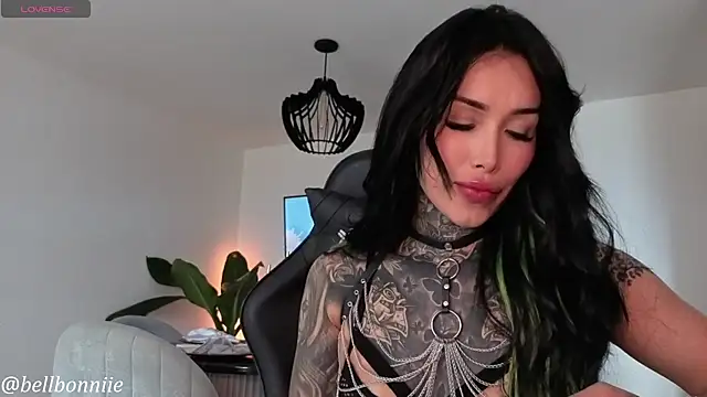 Snapshot of belllbonniie chatting on 11-20-25, 07:35 belllbonniie online show from 11-20-25, 07:35