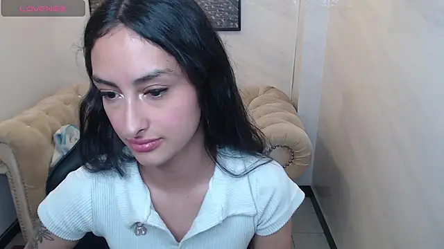 Tifany v online show from 10-24-25, 01:07