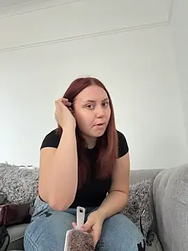 RoseMaee online show from 10-08-25, 12:25