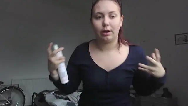 RoseMaee online show from 10-18-25, 08:26