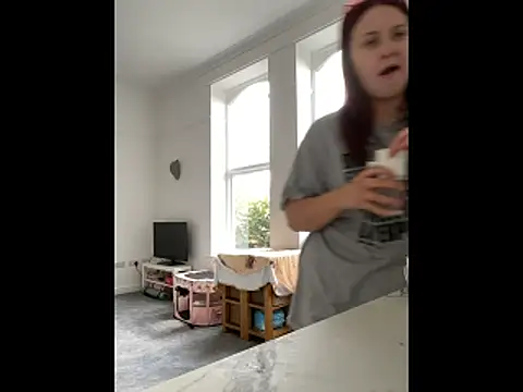 RoseMaee online show from 10-28-25, 11:25