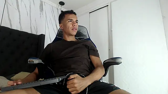 aston xvera online show from 10-04-25, 04:10