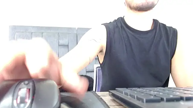 Arontrey21 online show from 09-11-25, 06:41