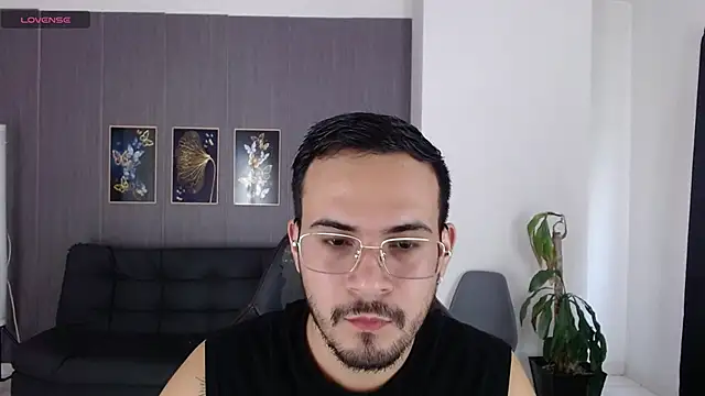 Arontrey21 online show from 09-13-25, 07:13