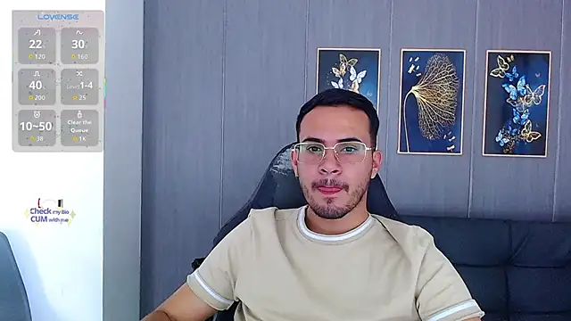 Arontrey21 online show from 09-21-25, 07:37
