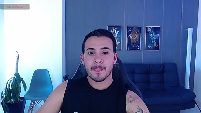 Arontrey21 online show from 10-06-25, 07:55