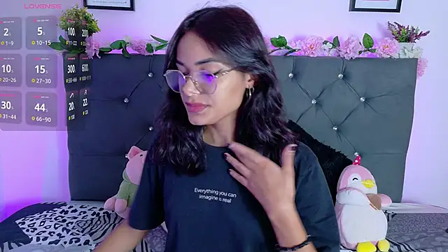 Snapshot of Im_Lyan chatting on 11-02-25, 02:14 Im Lyan online show from 11-02-25, 02:14