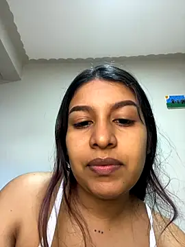  Chloe Smith online show from 10-16-25, 01:12