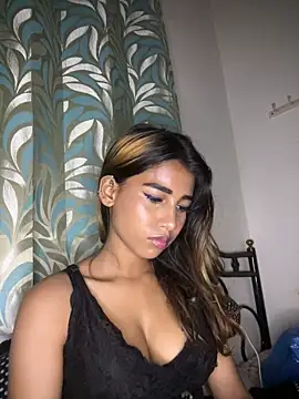 STRIP GLOW online show from 02-22-26, 07:34