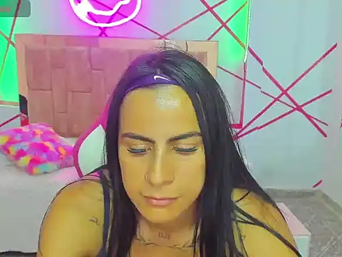 charlotthe ee online show from 11-18-25, 07:18