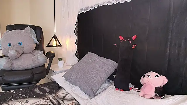 Snapshot of IvyBelle_ chatting on 04-09-26, 11:26 IvyBelle online show from 04-09-26, 11:26