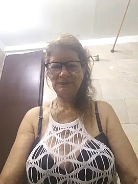 MaryLunne online show from 12-15-25, 11:47