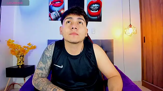 Nicolas James Sc online show from 11-07-25, 01:44