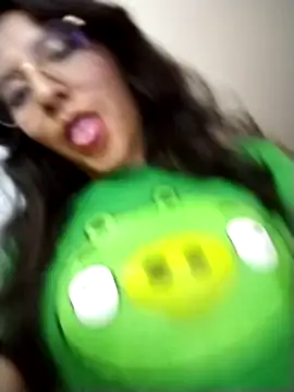 Regina Shine online show from 03-25-26, 03:23