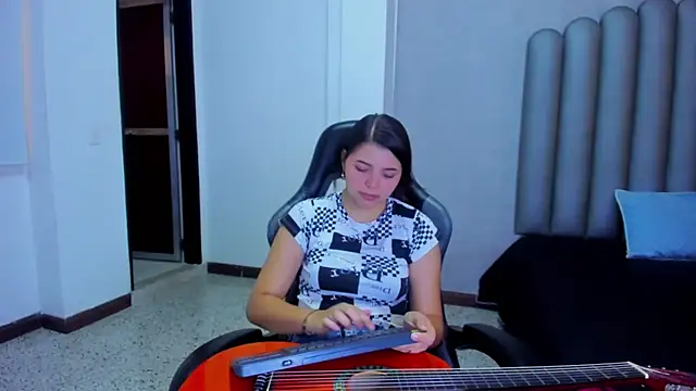 Charlotte-Star online show from 12-17-25, 08:15