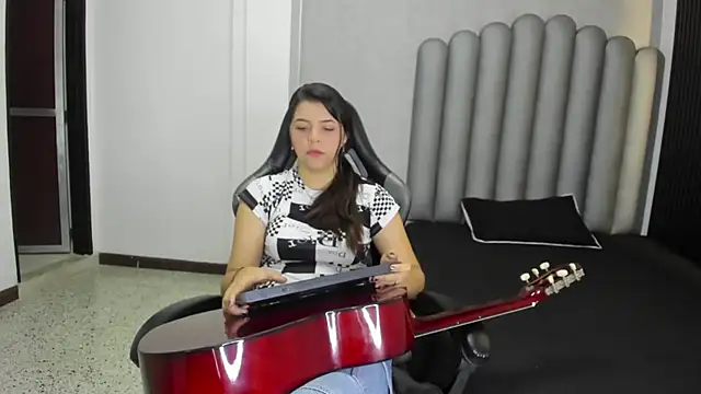 Charlotte-Star online show from 01-05-26, 08:01