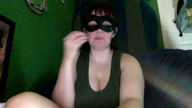 Snapshot of Violet_Candyy chatting on 10-08-25, 11:02 Violet Candyy online show from 10-08-25, 11:02