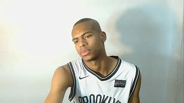 criss zuri online show from 10-14-25, 11:44