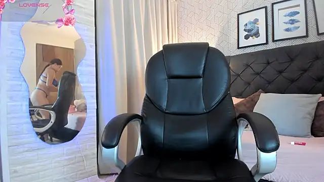 sophie  blare online show from 09-13-25, 08:08