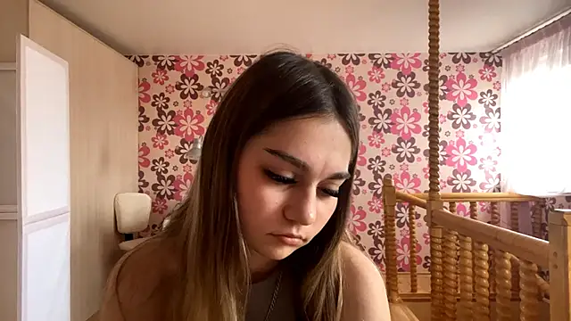 ellieluvureyes online show from 10-06-25, 07:28
