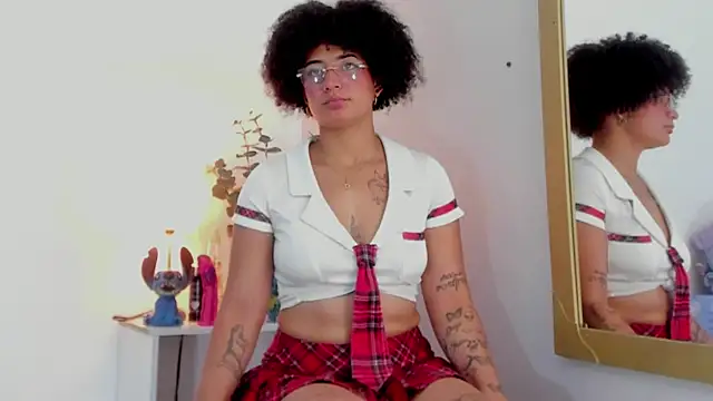 CookiesyCream2  online show from 09-19-25, 04:07