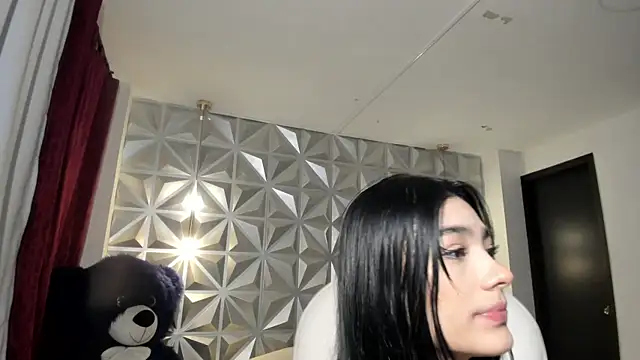 zoerouse  online show from 12-02-25, 08:26