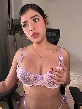 Sara-Evans online show from 11-17-25, 12:38