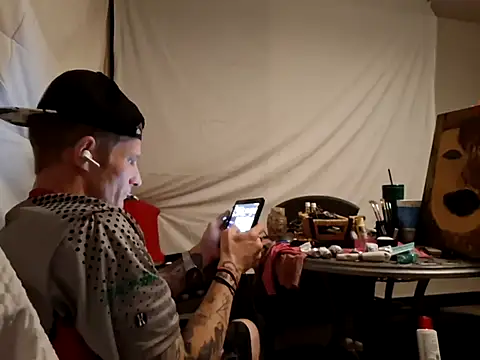 Snapshot of WWGD69 chatting on 04-16-26, 07:42 WWGD69 online show from 04-16-26, 07:42