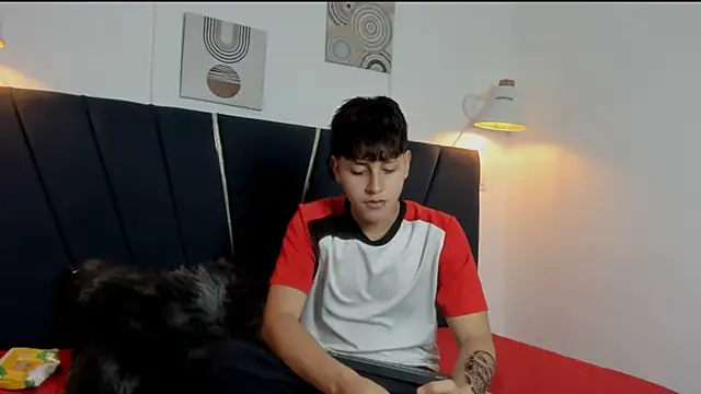 Snapshot of zeusapollofuck chatting on 11-12-25, 10:52 zeusapollofuck online show from 11-12-25, 10:52