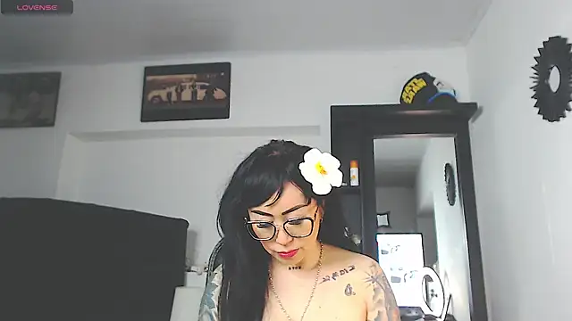 Vicky hotmilf online show from 03-26-26, 11:16