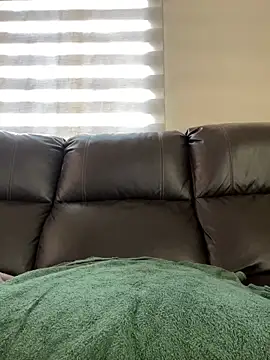 Snapshot of MeneerIan chatting on 11-08-25, 01:33 MeneerIan online show from 11-08-25, 01:33