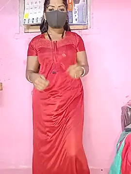 Snapshot of tamilammukuttyy chatting on 10-16-25, 06:42 tamilammukuttyy online show from 10-16-25, 06:42