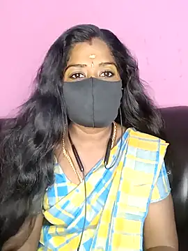 Snapshot of tamilammukuttyy chatting on 11-10-25, 12:04 tamilammukuttyy online show from 11-10-25, 12:04