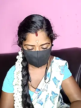 Snapshot of tamilammukuttyy chatting on 11-13-25, 02:43 tamilammukuttyy online show from 11-13-25, 02:43