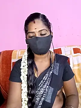 Snapshot of tamilammukuttyy chatting on 11-16-25, 03:17 tamilammukuttyy online show from 11-16-25, 03:17