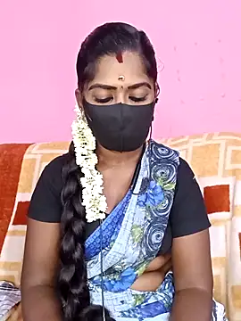 Snapshot of tamilammukuttyy chatting on 11-18-25, 05:01 tamilammukuttyy online show from 11-18-25, 05:01