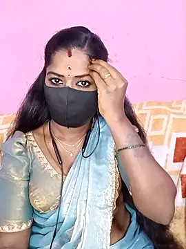 Snapshot of tamilammukuttyy chatting on 11-19-25, 05:18 tamilammukuttyy online show from 11-19-25, 05:18