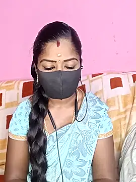 Snapshot of tamilammukuttyy chatting on 11-26-25, 02:45 tamilammukuttyy online show from 11-26-25, 02:45