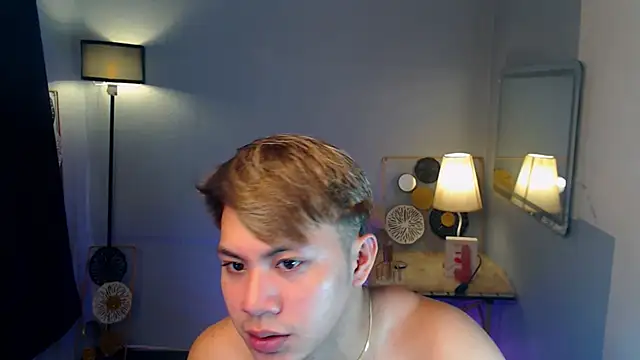 Snapshot of Urfucker_drei chatting on 09-27-25, 08:41 Urfucker drei online show from 09-27-25, 08:41