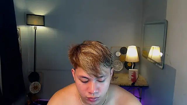 Snapshot of Urfucker_drei chatting on 09-28-25, 09:03 Urfucker drei online show from 09-28-25, 09:03