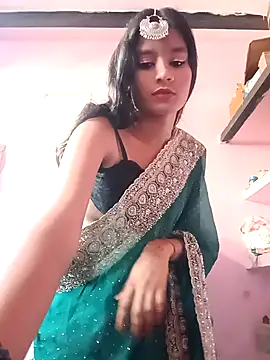 Snapshot of Hot_Mayra_ chatting on 09-15-25, 05:07 Hot Mayra  online show from 09-15-25, 05:07