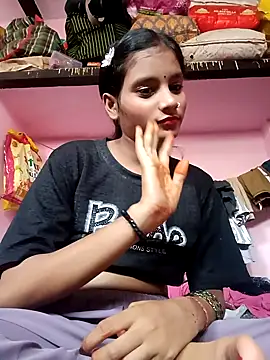 Snapshot of Hot_Mayra_ chatting on 09-17-25, 05:20 Hot Mayra  online show from 09-17-25, 05:20